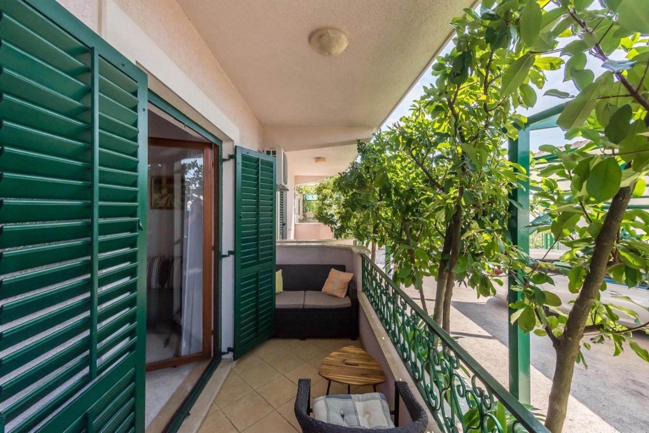 Apartments Ivana-Mira Okrug Gornji Exterior foto
