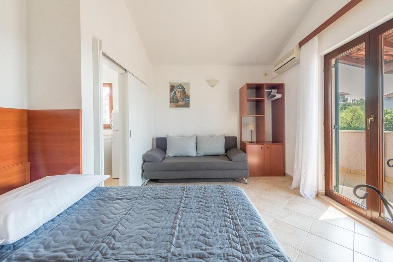 Apartments Ivana-Mira Okrug Gornji Exterior foto